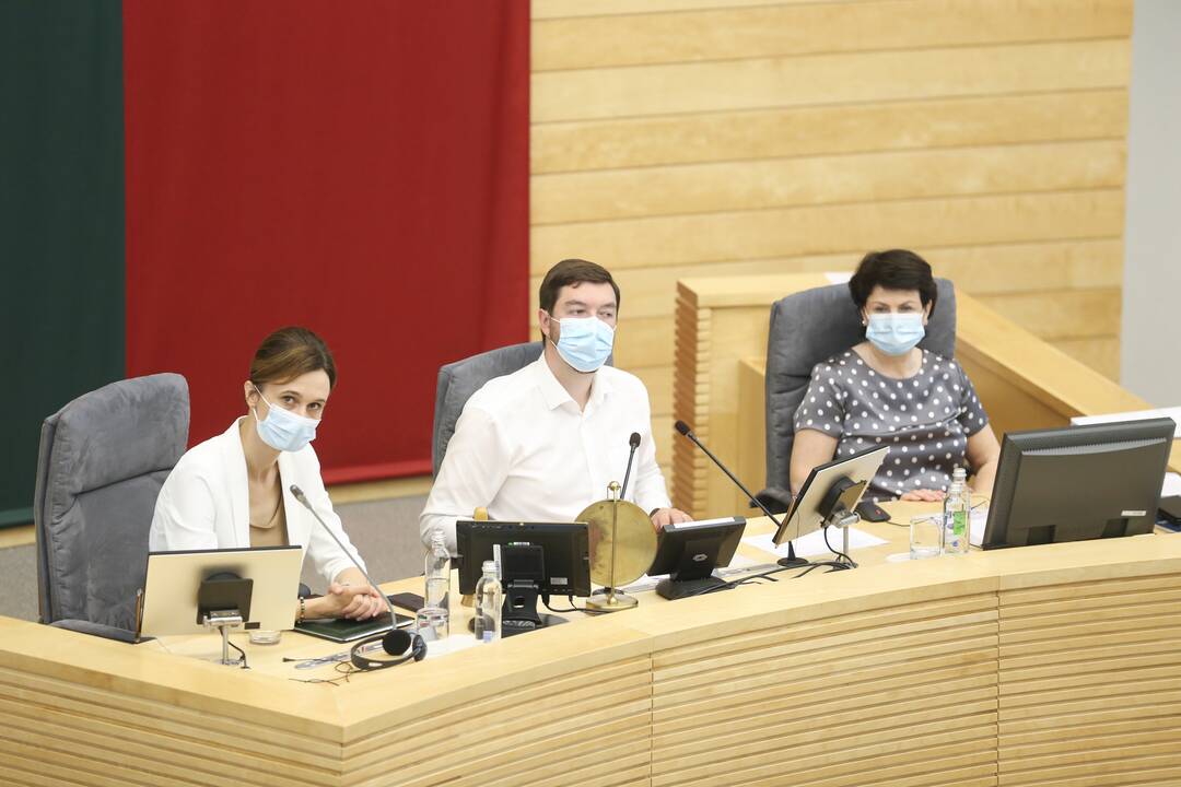 Seimas susirinko į neeilinę sesiją