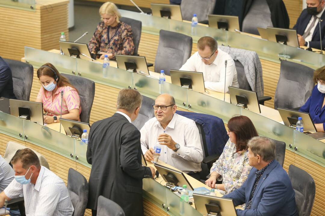 Seimas susirinko į neeilinę sesiją