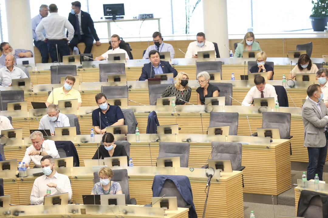 Seimas susirinko į neeilinę sesiją