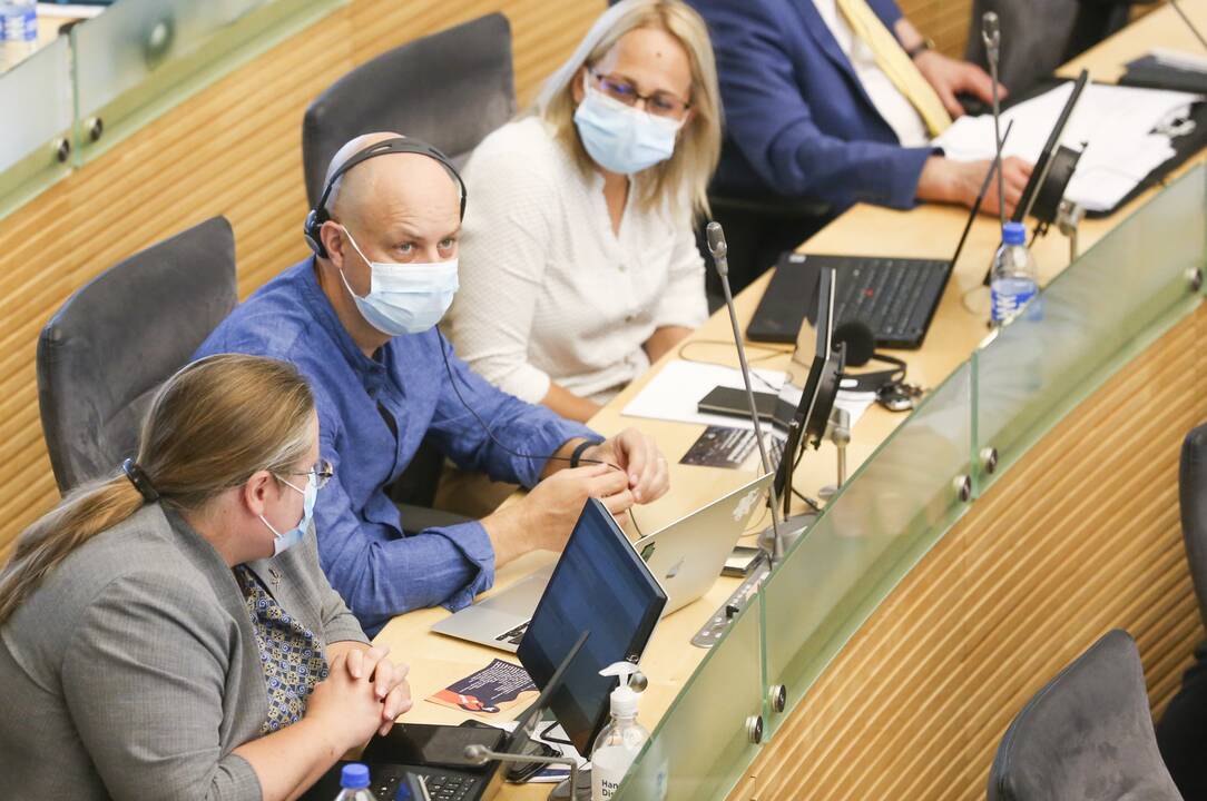 Seimas susirinko į neeilinę sesiją