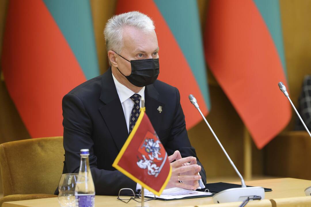 Prezidentas skeptiškai vertina siūlymą nemokėti ligos išmokos nepasiskiepijusiesiems