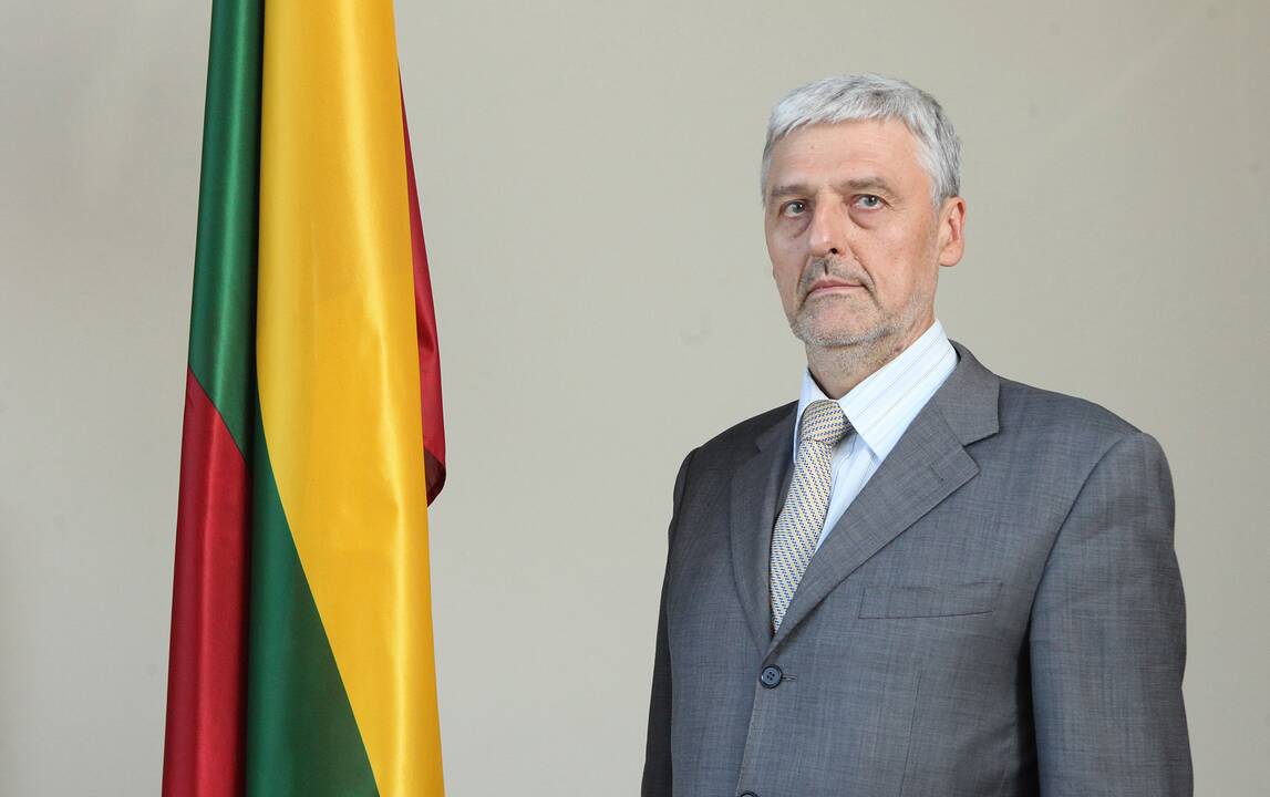 Skirta signataro renta tarnybą baigusiam diplomatui A. Taurantui