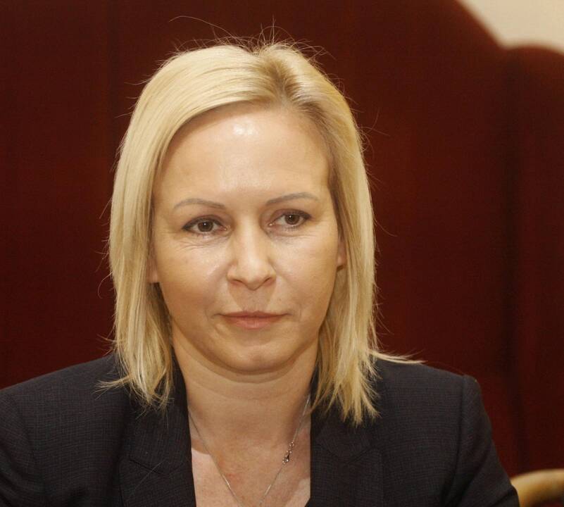 Seimas atsisakė atleisti kanclerę D. Raudonienę 