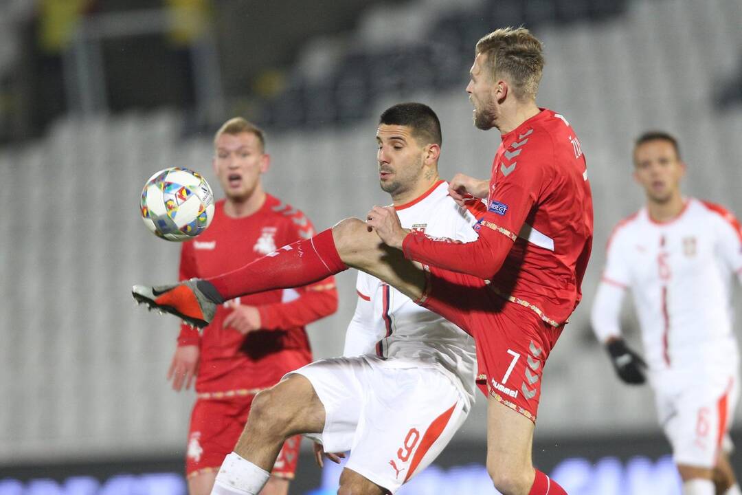 Apmaudu: per pirmą dvikovą su Liuksemburgo vienuolike Lietuvos rinktinė pirmavo 1:0, tačiau pralaimėjo 1:2. 