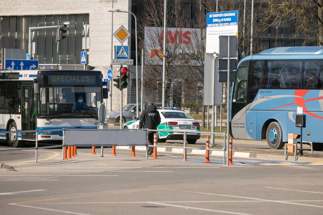 Visi grįžusieji į Vilnių iš užsienio izoliuojami viešbučiuose