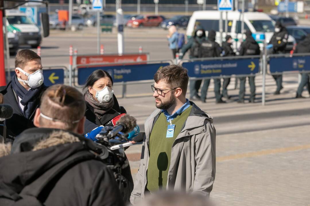Visi grįžusieji į Vilnių iš užsienio izoliuojami viešbučiuose