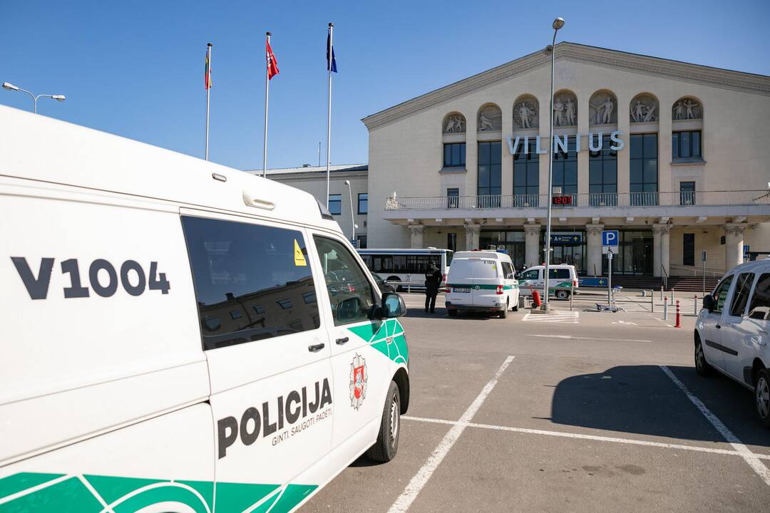 Visi grįžusieji į Vilnių iš užsienio izoliuojami viešbučiuose