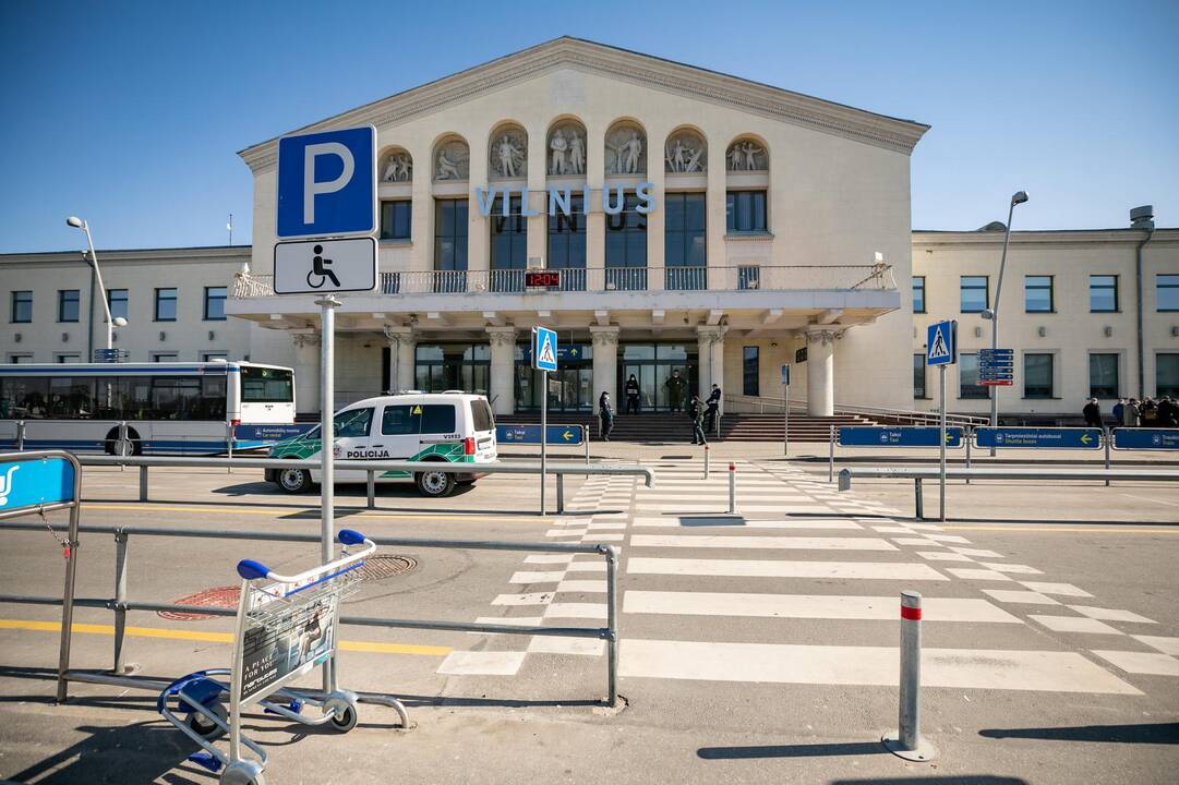 Visi grįžusieji į Vilnių iš užsienio izoliuojami viešbučiuose