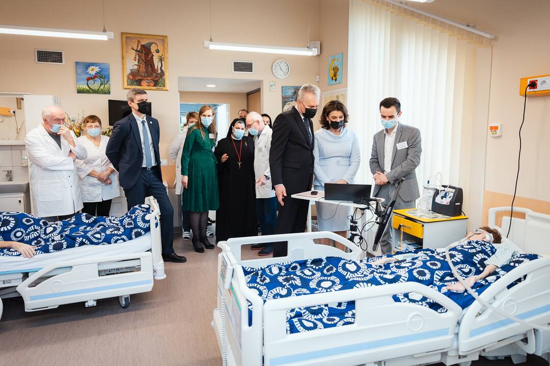 Prezidentas lankosi Vilniaus M. Sopočkos hospise