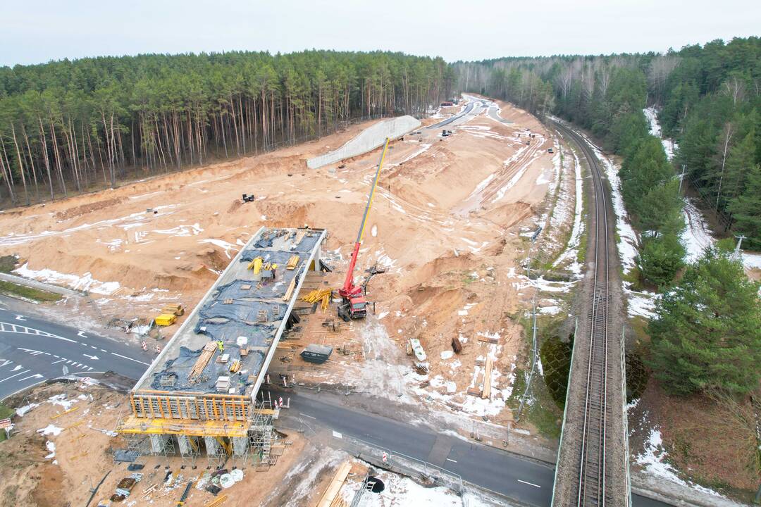 Eismas: A1 kelias – intensyviausias šalyje, tad ateityje ties Kaunu bus įrengtos papildomos eismo juostos.