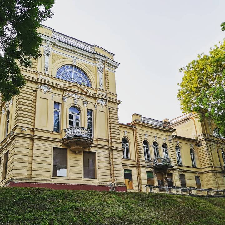 Atradimai: Skirmantės ir Raimundo Petrauskų nežavi minios šurmulys, tad jiems patinka atrasti mažiau žinomas įdomias Lietuvos vietas.