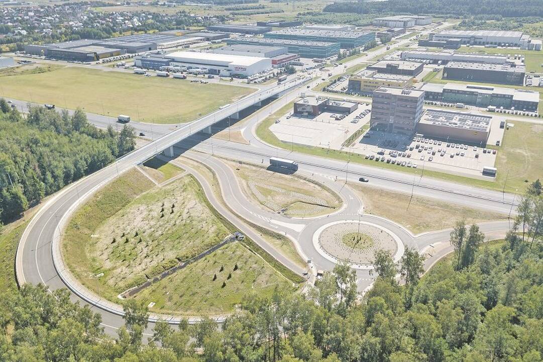 Ieškoma sprendimų, kaip pagerinti pėsčiųjų susisiekimą A1 kelyje