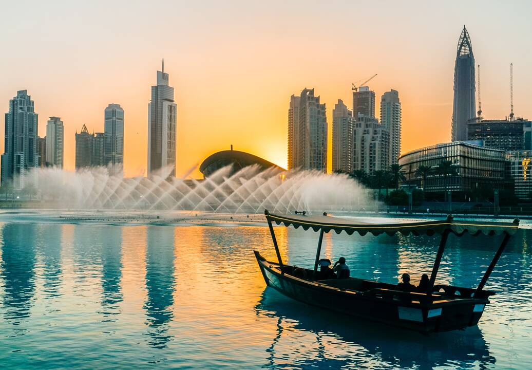 Ambicijos: miražą dykumoje primenantis Dubajus pretenduoja tapti moderniausiu pasaulio miestu. 