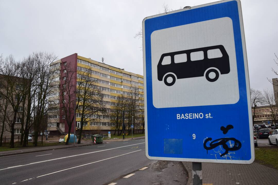 Holivudas: ten, kur dabar baigiamas statyti naujų gyvenamųjų namų kvartalas, stotelė žymi kažkada čia įkurdintą kino studijos filialą.