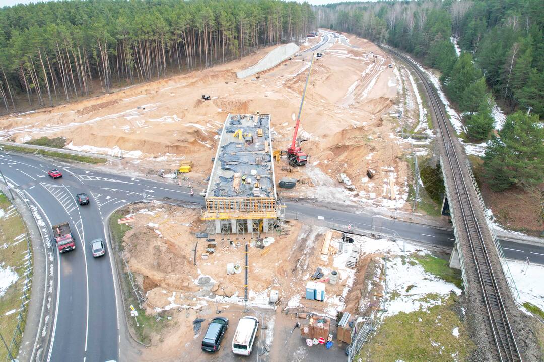 Eismas: A1 kelias – intensyviausias šalyje, tad ateityje ties Kaunu bus įrengtos papildomos eismo juostos.