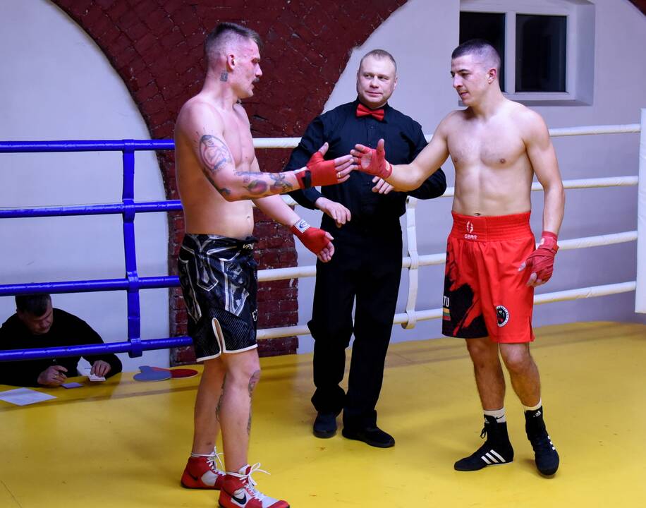 Varžovai: „Semipro“ lygos turnyre kovojo olimpinių svorio kategorijų boksininkai.