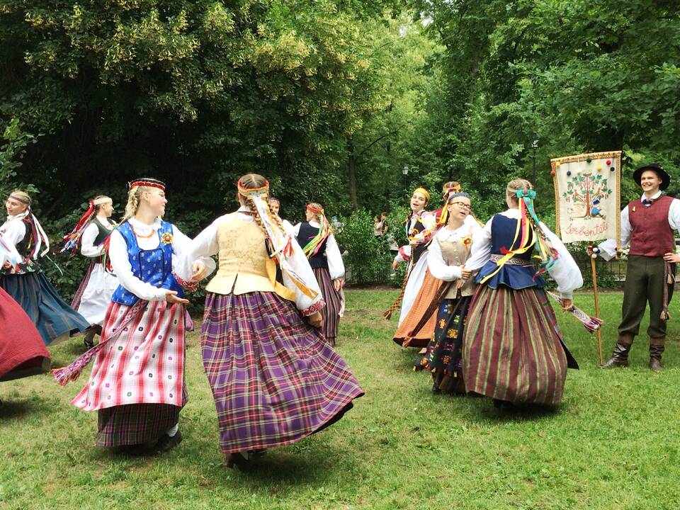 Augimas: kolektyvų, norinčių dalyvauti Dainų šventėje, pakaunėje daugėja.
