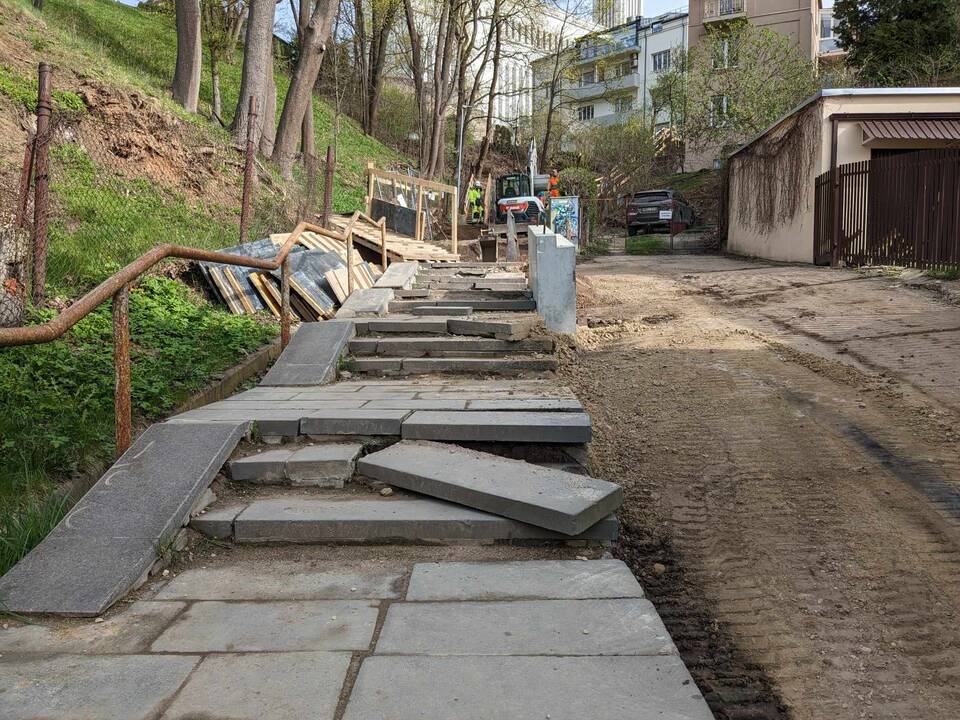 Padėtis: Žaliakalnio gyventojai nekantrauja išbandyti naujuosius Aušros laiptus.