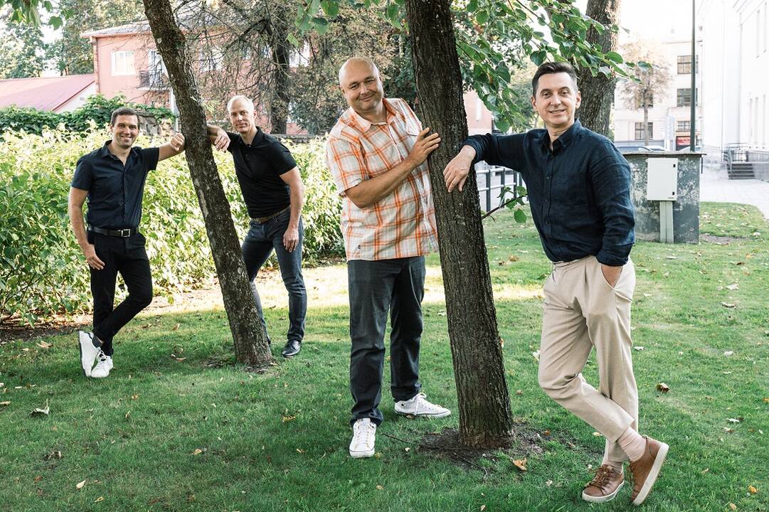 Kvietimas: Džo-Džozefinos ir Džerio-Dafnės vaidmenų atlikėjai kviečia žiūrovus į Kauno valstybinio muzikinio teatro premjerą – miuziklą „Sugar“. 