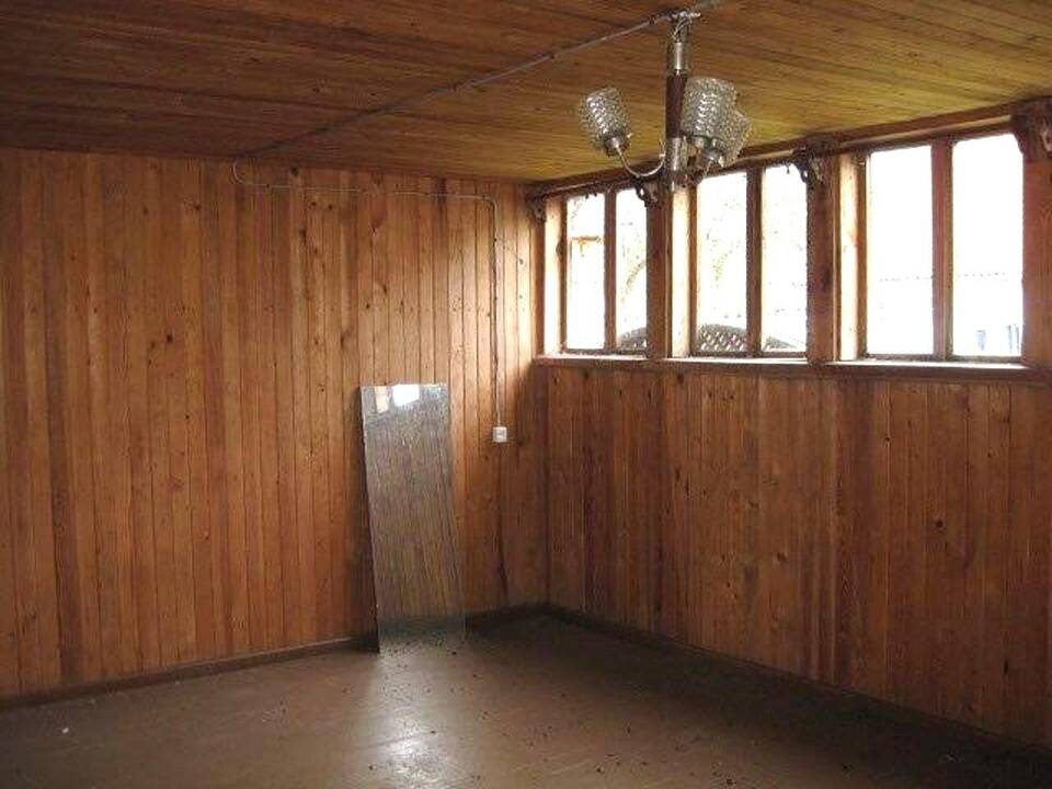 Faktas: Nidoje kiekvienas kvadratinis metras, kad ir sukežusio sandėliuko, yra aukso vetės.