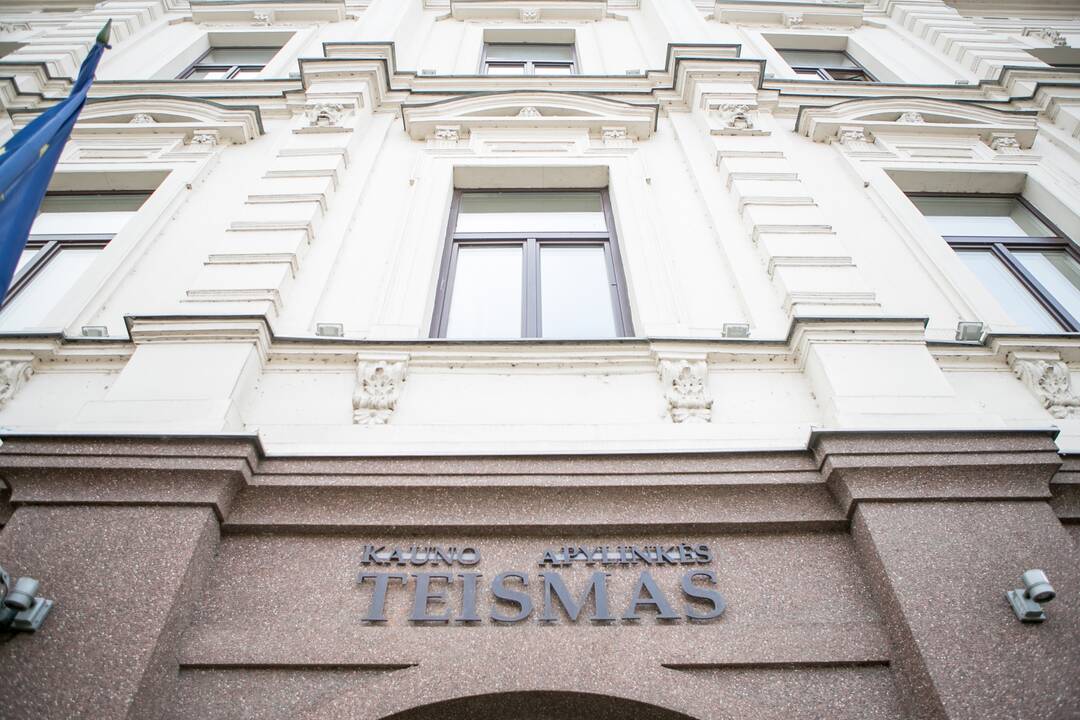 Byla: dukras prievartaudavo vos ne kas antrą dieną, kartais savaitę būdavo ramu, tačiau paskui kelias dienas iš eilės tai darydavo.