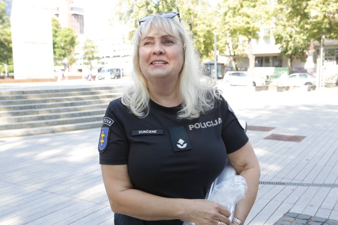 Pasikeitė: praėjusiais metais Vaidilos aikštėje buvo aibė ant suoliukų miegančių benamių, šiemet jų beveik nematyti.