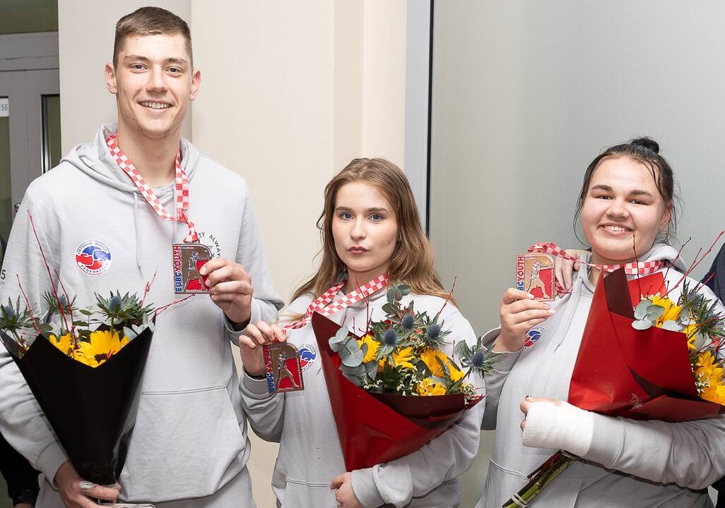 Medalininkai: Europos čempionato prizininkai (iš kairės) S. Truchanovičius, V. Prapuolenytė, K. Balukevičiūtė.