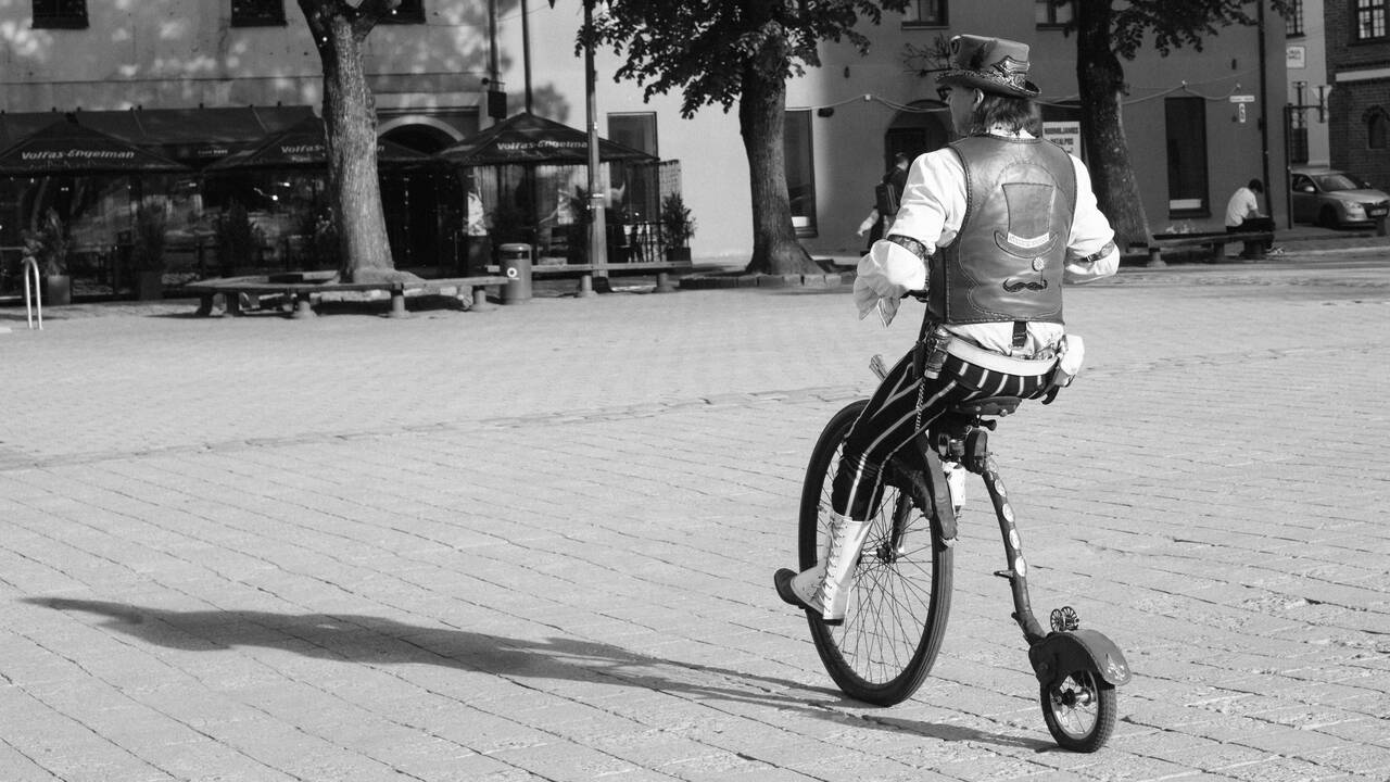 Portretas: nors vadina save stimpanko atstovais, Greta su Donatu siekia būti platesnio kelio menininkais – tai atsispindi jų išvaizdoje ir pasaulėžiūroje. 