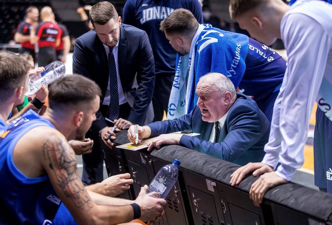 Pažįstami: „Žalgirio“ ikisezoninių rungtynių sąraše – „Anadolu Efes“ komanda, su kuria praeitą Eurolygos sezoną pasidalijo po pergalę.