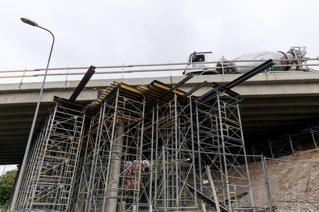 Terminas: Marvelės viaduku automobiliai galės važiuoti nuo rugsėjo pradžios.