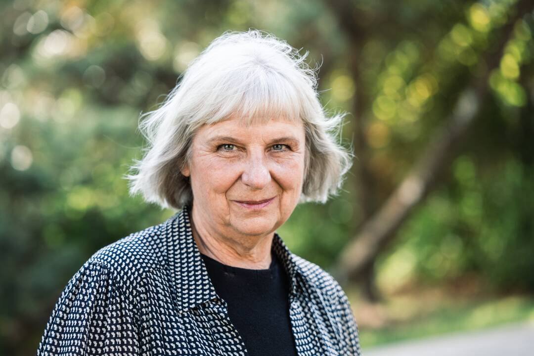Želdiniai savo įvairumu, estetiškumu ir kitais aspektais miestui reikšmingi, nes kuria žmogui palankų mikroklimatą ir kokybiškesnes gyvenimo ir poilsio sąlygas.
