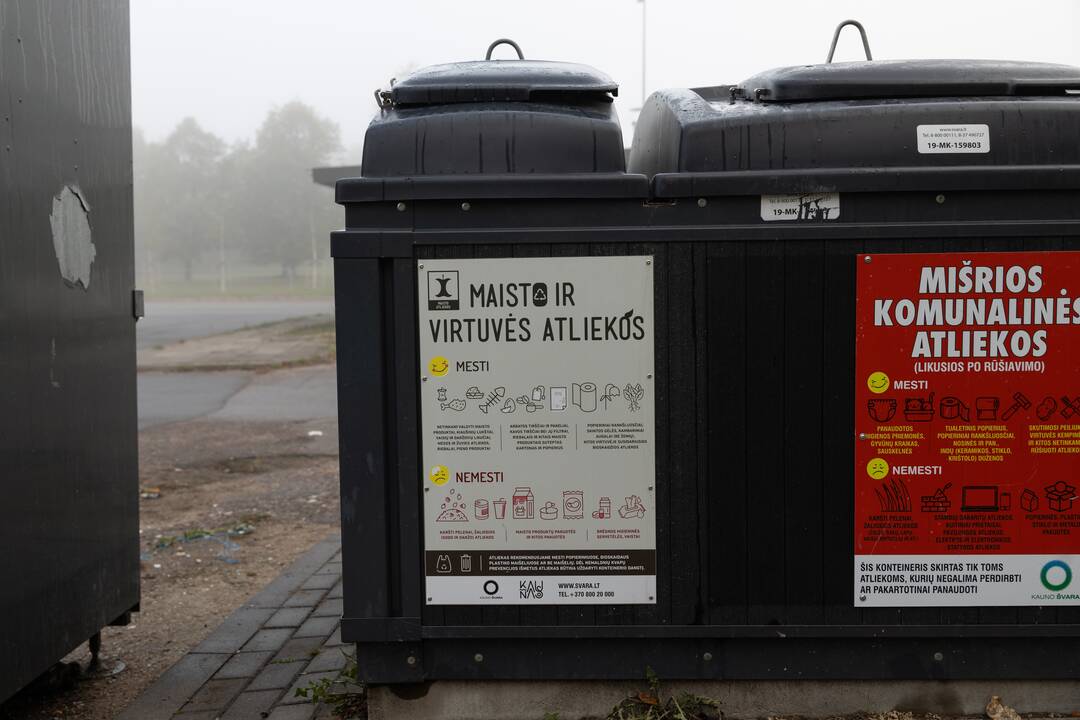 Nepatogu: pasak kaunietės, kol nėra tinkamos taros, ji maisto atliekas mes į komunalinių atliekų konteinerius.