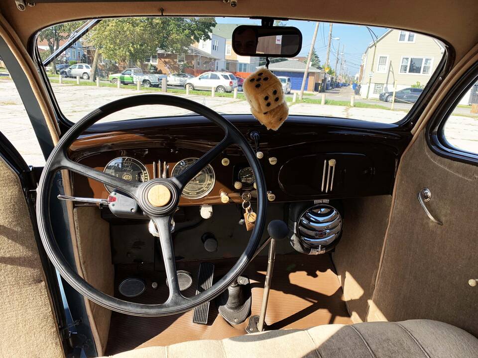 Populiarumas: 1935 m. laidos „Plymouth PJ“ tapo ne tik pigiausiais, bet ir geriausiai parduodamais Amerikos automobiliais.
