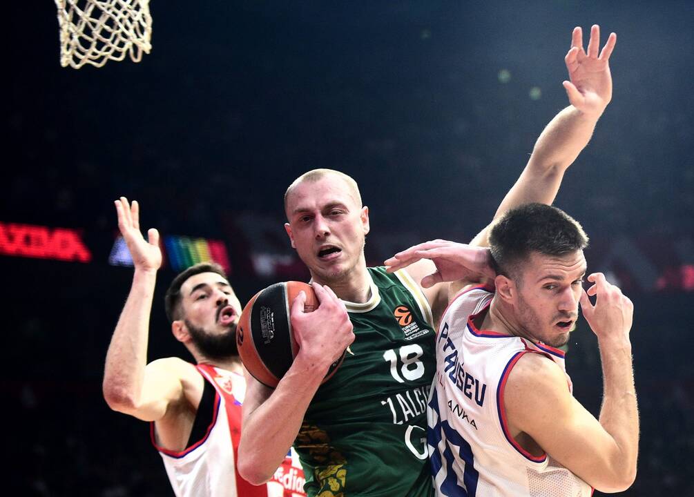 Lyderis: S. Francisco (dešinėje) per mačą su „Crvena zvezda“ pagerino savo karjeros Eurolygoje rekordus.