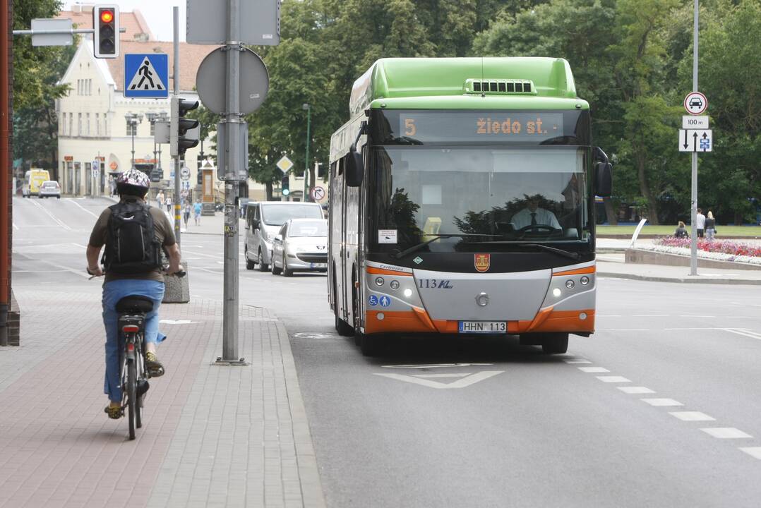 Nusprendžia: autobusų vairuotojai turi teisę nepriimti tų keleivių, kurie, jų supratimu, neatitinka nustatytų reikalavimų.