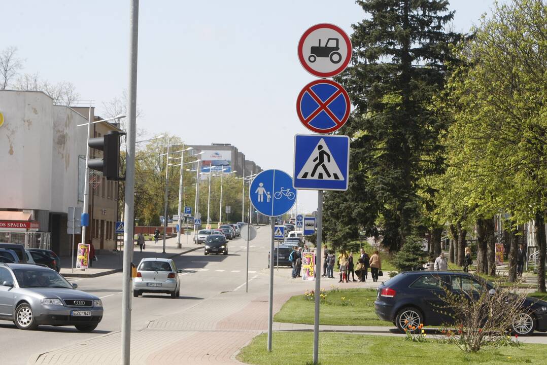 Neparūkys: Klaipėdos rajone daug kur atsiras draudimai rūkyti. Draudimų bus ne tik centrinėje Gargždų gatvėje, bet ir gausiai lankomame Kalniškės piliakalnyje.
