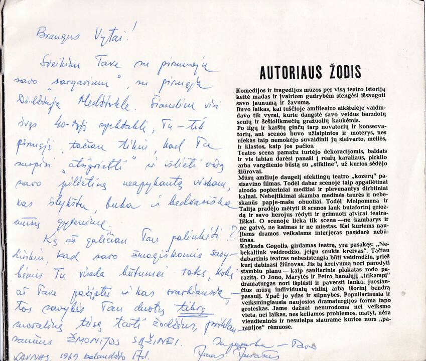 Kūryba: NKDT V. Tomkus sukūrė kone dvi dešimtis vaidmenų. Nuotraukose – spektaklyje „Pasiklydęs tarp žvaigždžių“ su žmona L. Mulevičiūte (nuotr. kairėje) ir „Visi mano sūnūs“.