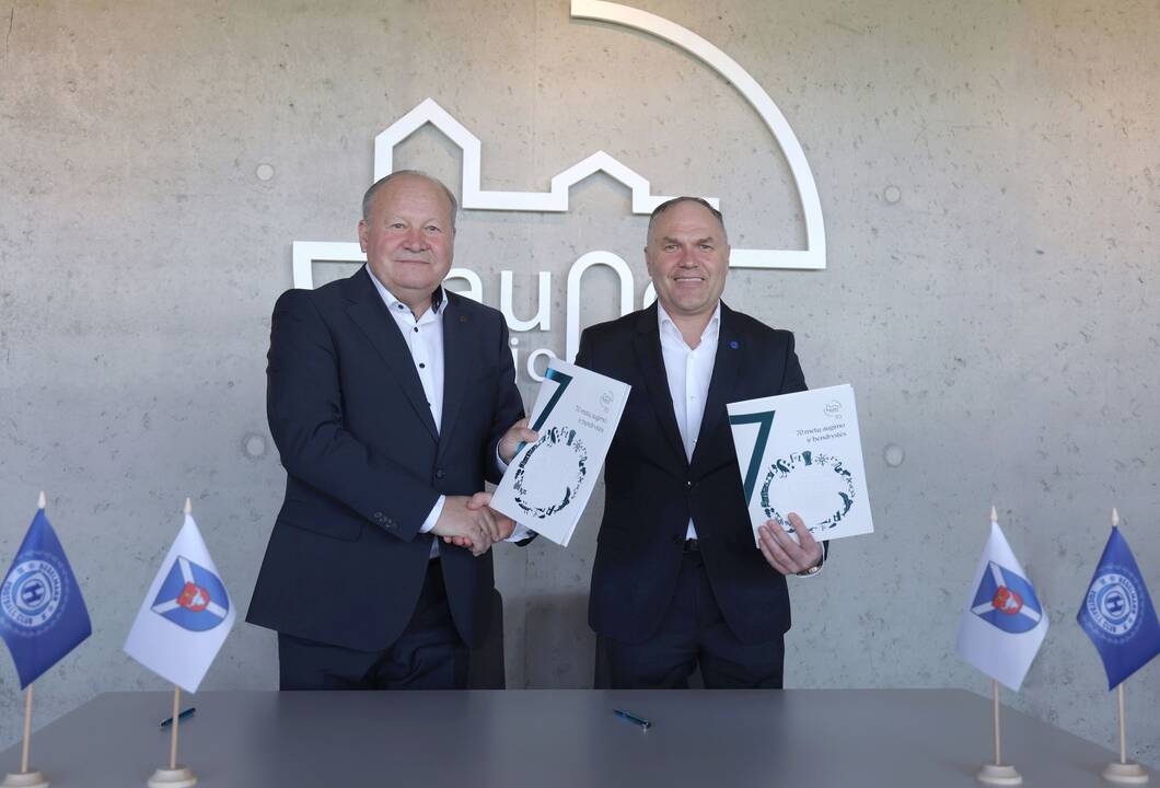 Siekis: sutartį pasirašiusių V. Makūno ir D. Šumausko tikslai – populiarinti futbolą – sutampa.