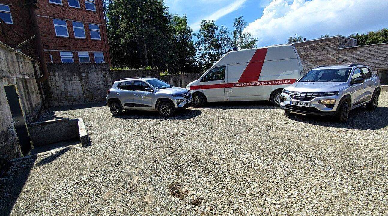 Patogumas: vienas iš trijų greitosios pagalbos automobilių yra specialiai pritaikytas pacientams su neįgaliojo vežimėliais.