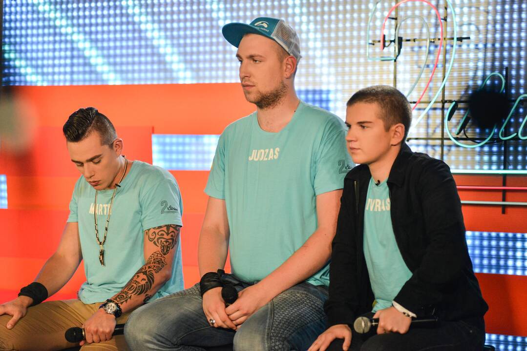 Sužadėtinės palikto „2 Barų“ dalyvio Juozo nepaguodžia net kiti barmenai