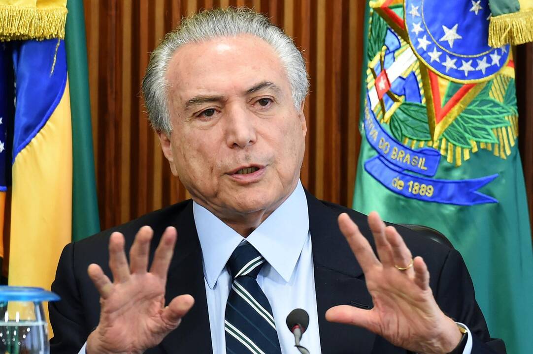 Brazilijos laikinasis vadovas žada vėl užkelti šalį „ant bėgių“