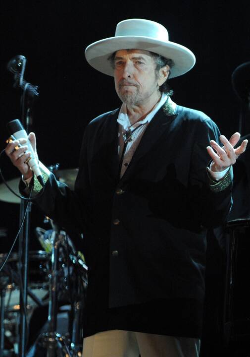 Nobelio premijos apstulbintas B. Dylanas pagaliau prabilo