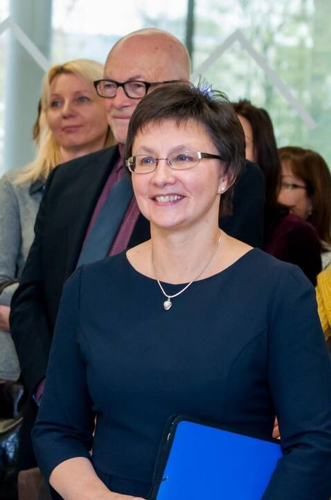 Prancūzijos ambasadorius Lietuvoje  J. E. Ph. Jeantaud ir VDU studentės