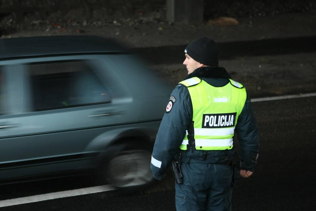 Per Vėlines patruliuos daugiau pareigūnų