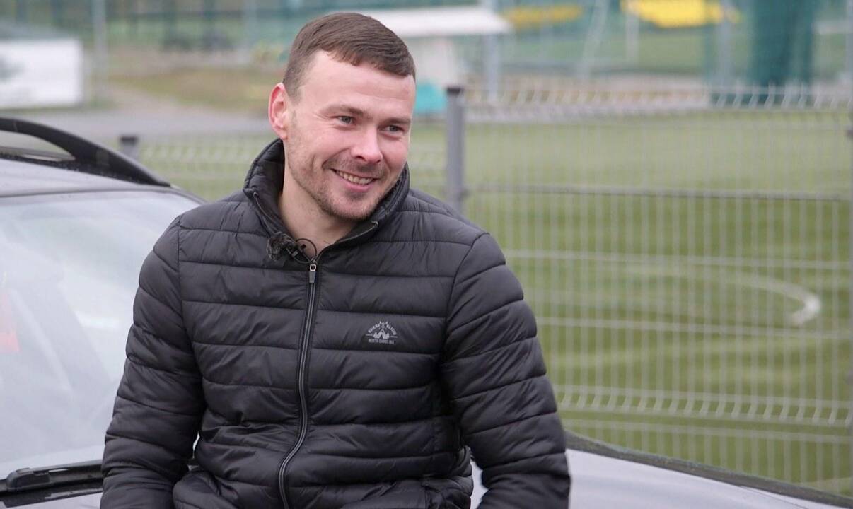 Kelių erelis: tie pėstieji patys išbėga į gatvę ir po ratais krenta
