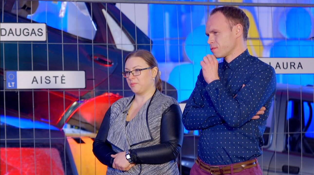 LNK filmavimas vos nesibaigė tragedija: vairuotoja rėžėsi į sieną