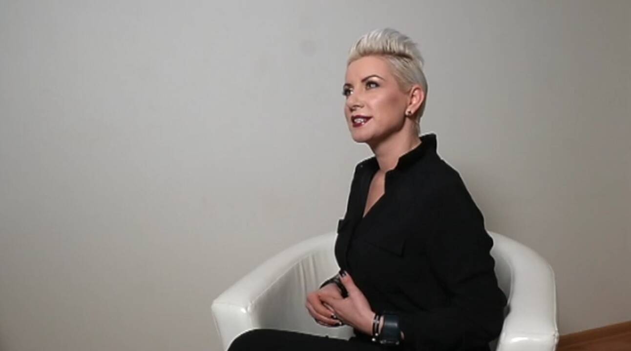 Grupės „Junior“ narė R. Paulauskaitė: aš net šiukšlių nenešu nepasidažiusi