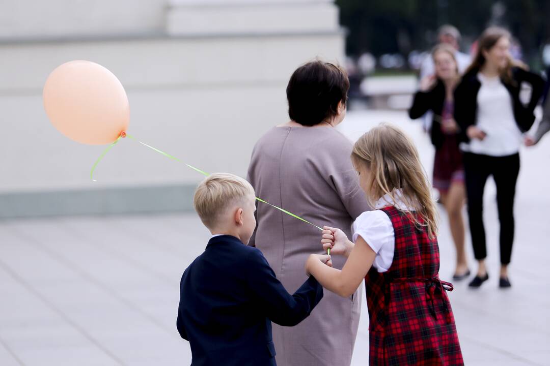 Mažas pajamas gaunantys vilniečiai kviečiami pasinaudoti parama mokinio reikmenims