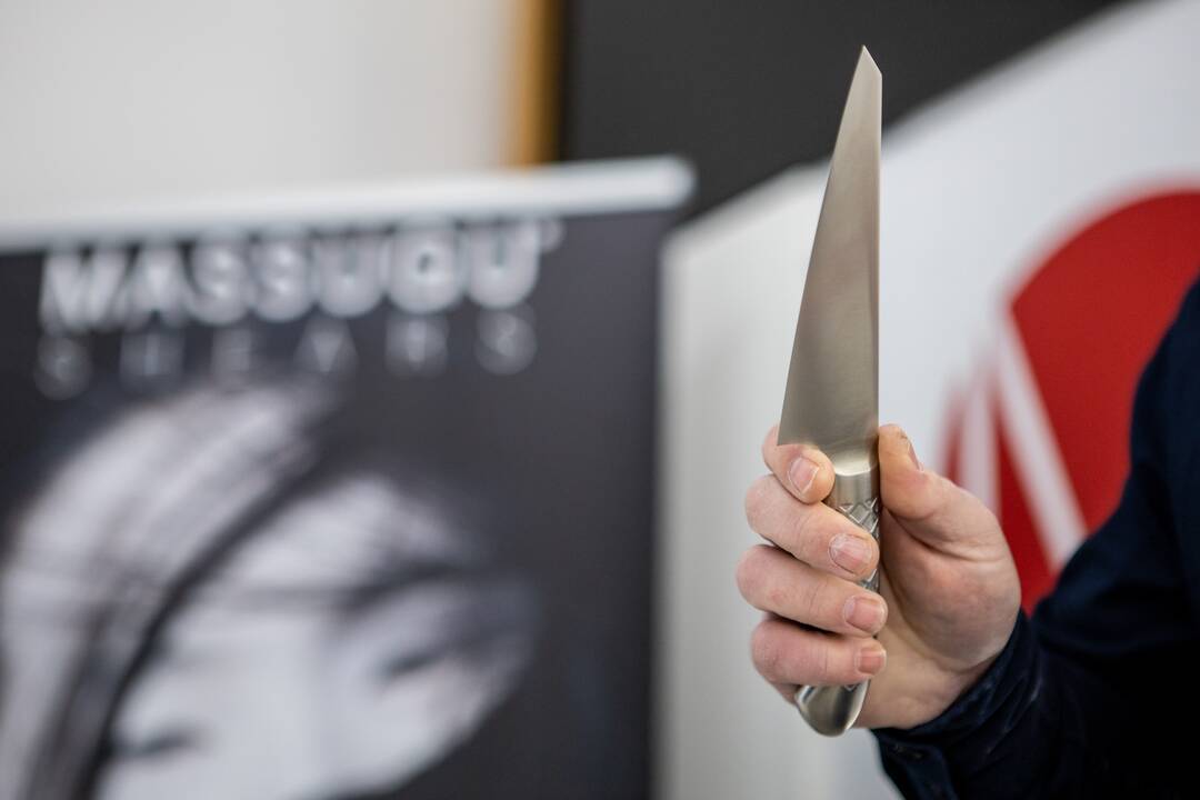 Svarbu: „Peilis turi tapti tarsi rankos tęsiniu“, – sako šių įrankių žinovas ir ragina investuoti į kokybišką peilį – toks tarnaus visą gyvenimą