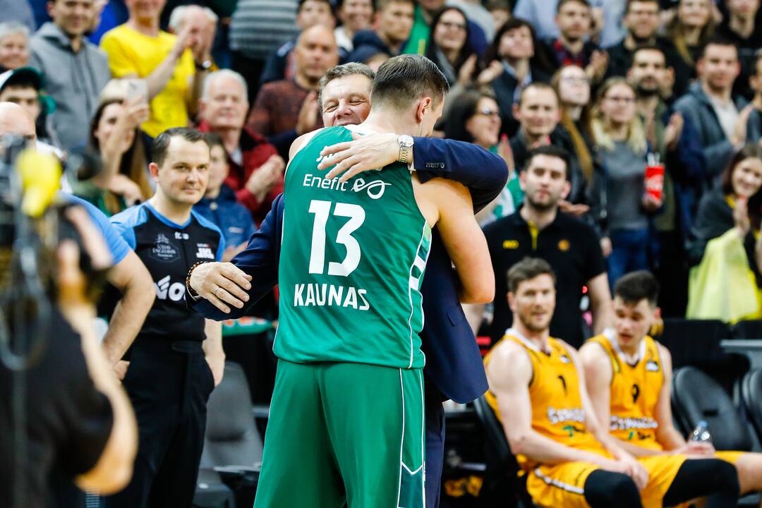 Komanda: per trečias LKL mažojo finalo rungtynes marškinėlius su P. Jankūno pavarde vilkėjo ir M. Blaževičius (Nr. 13), N. Giffey (Nr. 55), K. Lukošiūnas (Nr. 16)